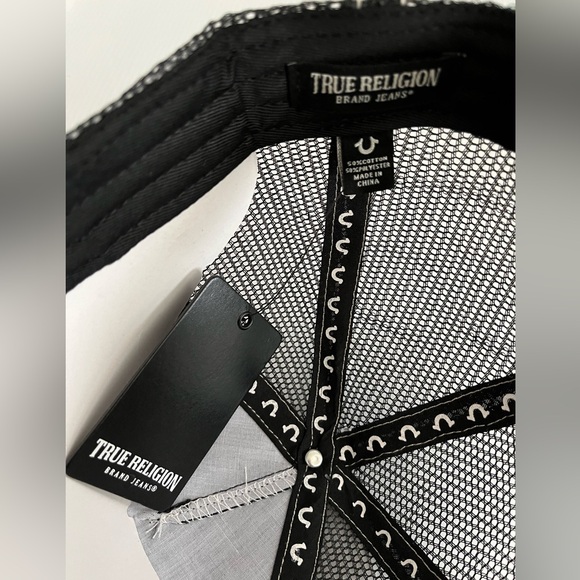 True Religion 5 Panel 3D Embroidered Logo Outline hat - Picture 8 of 10